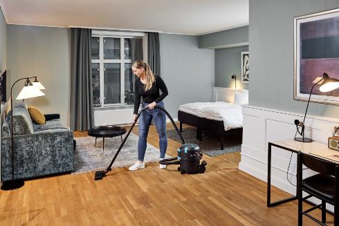 Nilfisk Vacuum Cleaner VP400 HEPA XTCP - 107421175