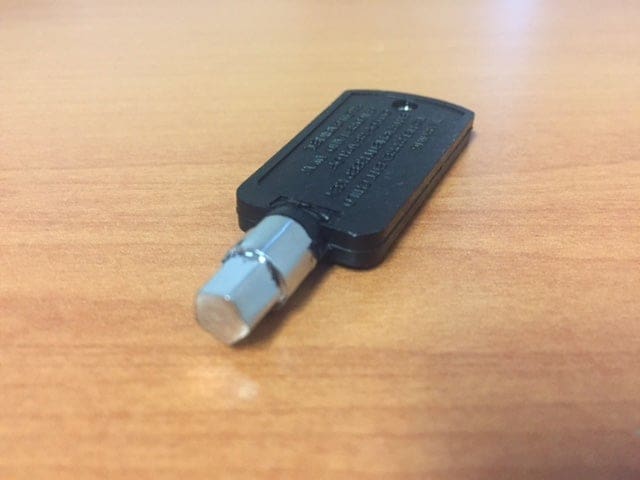 Delonghi Wine Chiller Five Sided Key - EI1277